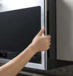 GE Profile GE Profile(TM) 2.1 Cu. Ft. Over-the-Range Sensor Microwave Oven PVM9005SJSS (a4lrbx256w5f) (5)